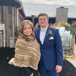 Meet your Posher, Kim